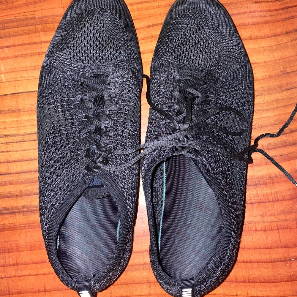 Nike Flyknit Racer - Ultra light Black running shoes
